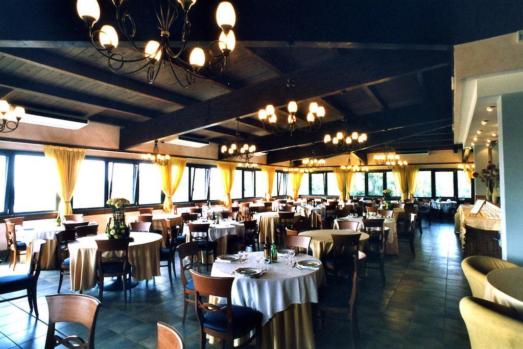 Complesso L'Oasi Hotel Aranova ภายนอก รูปภาพ